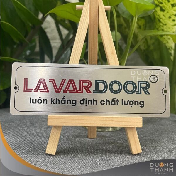 Tem cửa cuốn