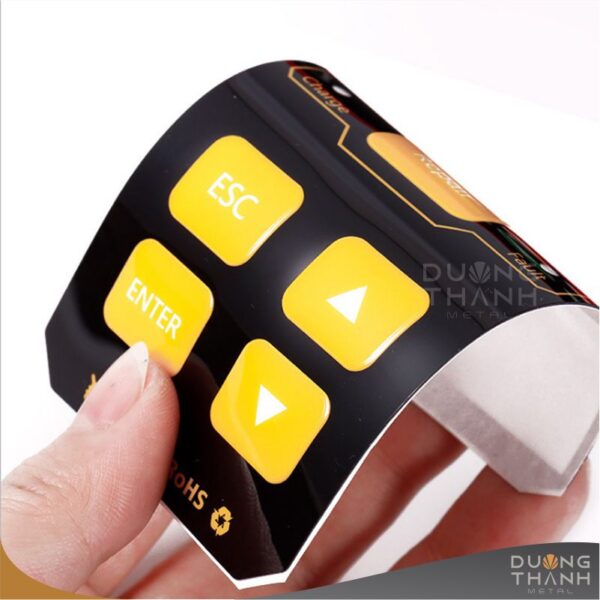 Tem nhựa nút nổi