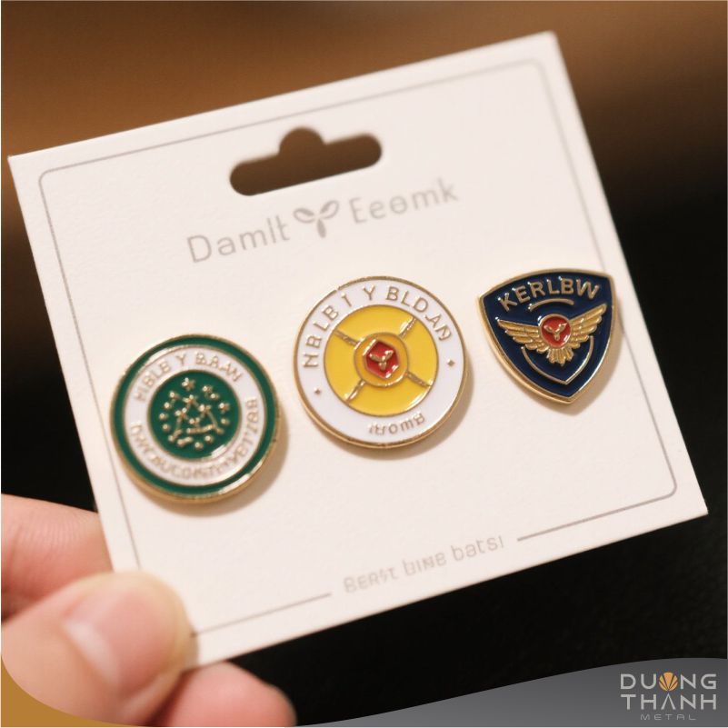 pin cai ao logo cong ty 005