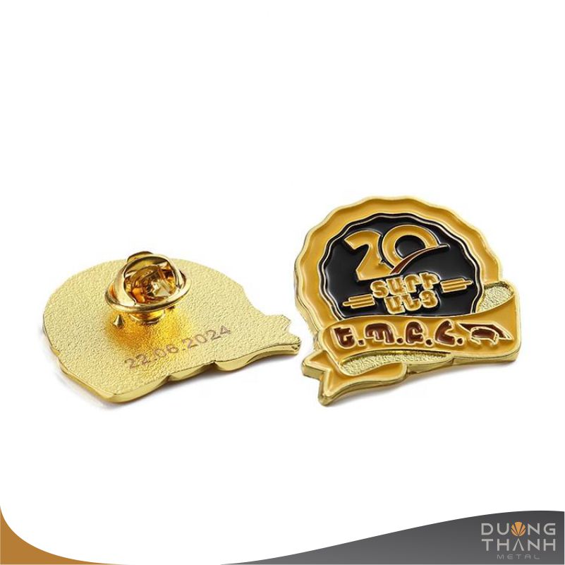 pin cai ao logo cong ty 015