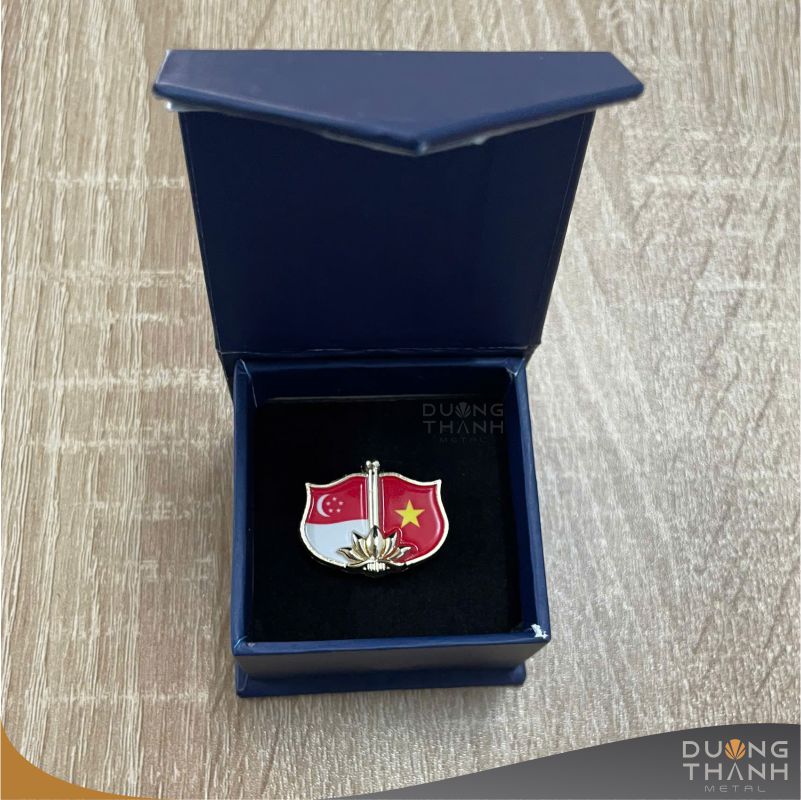 hop dung huy hieu pin cai ao dep 001